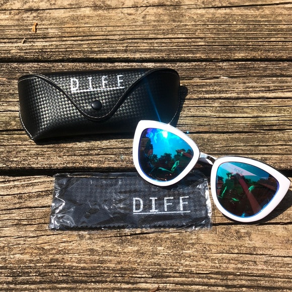 Diff Eyewear Accessories - Diff white sunglasses “Rose”